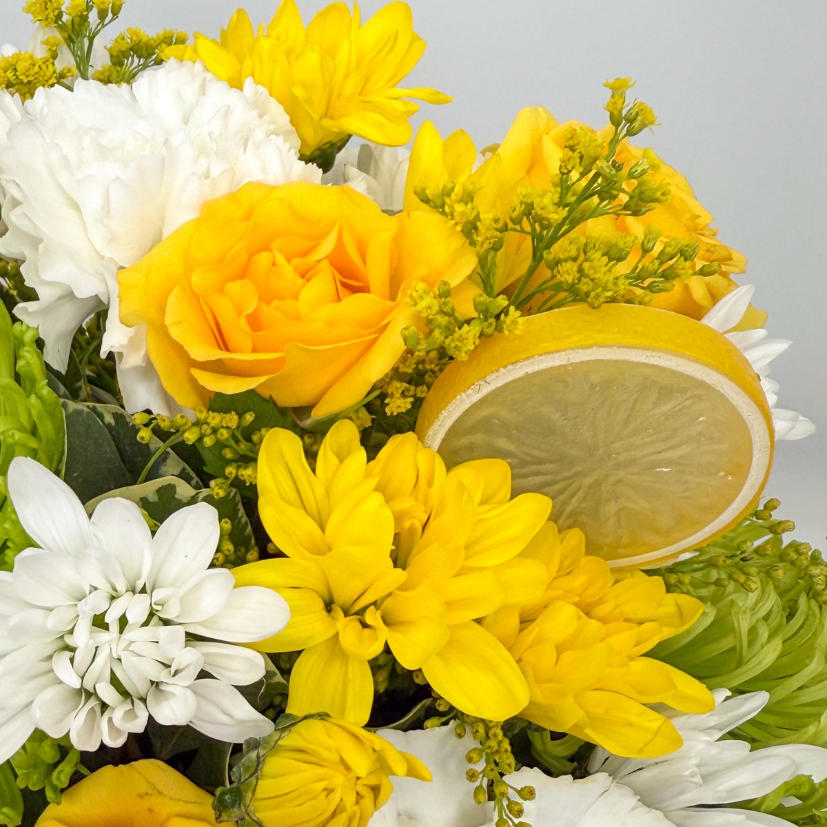 Sun-Kissed Bouquet - Image 3