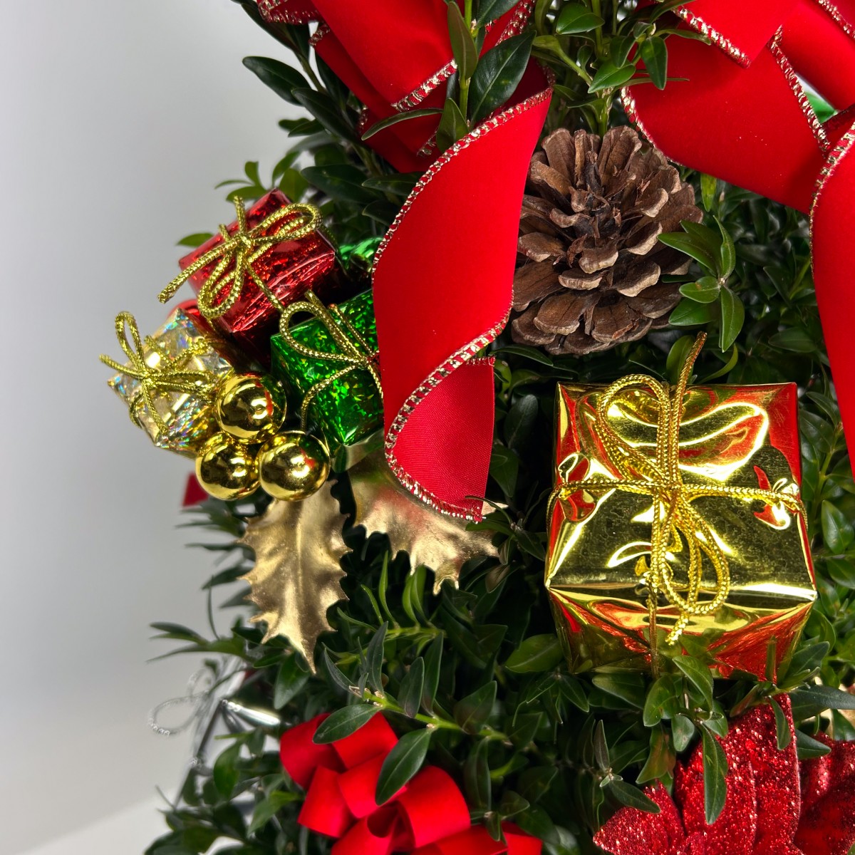 Deck the Halls - Image 4