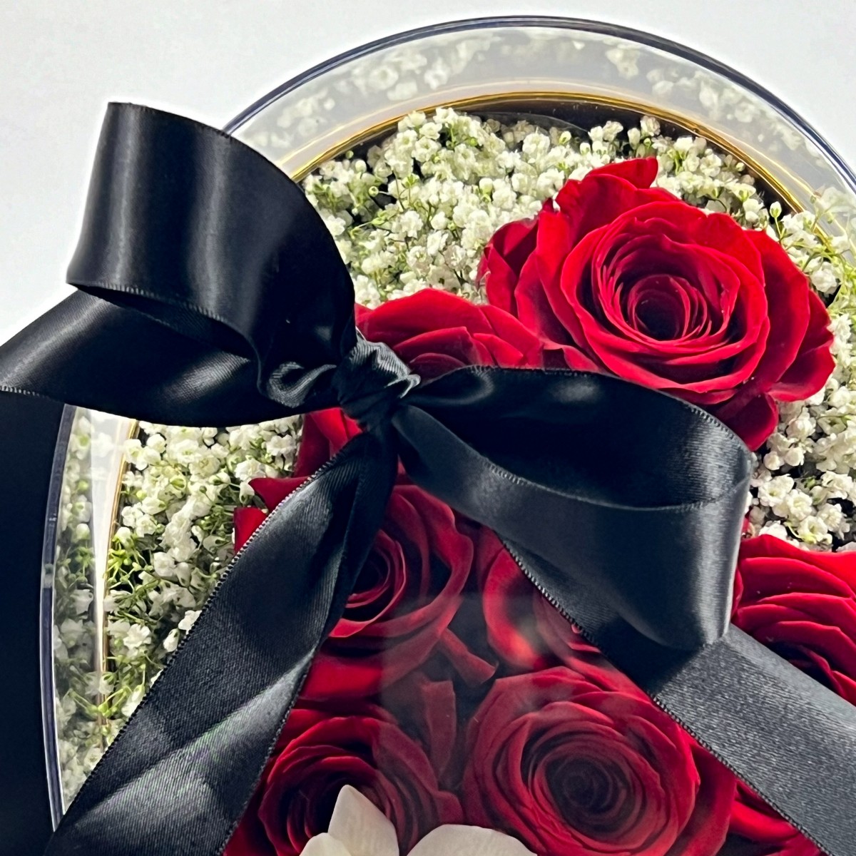 Red Romance - Image 4